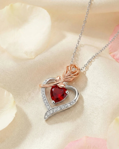 Sorpréndela este mes: Collar Rosa Corazón + Estuche en cuero azul Gratis