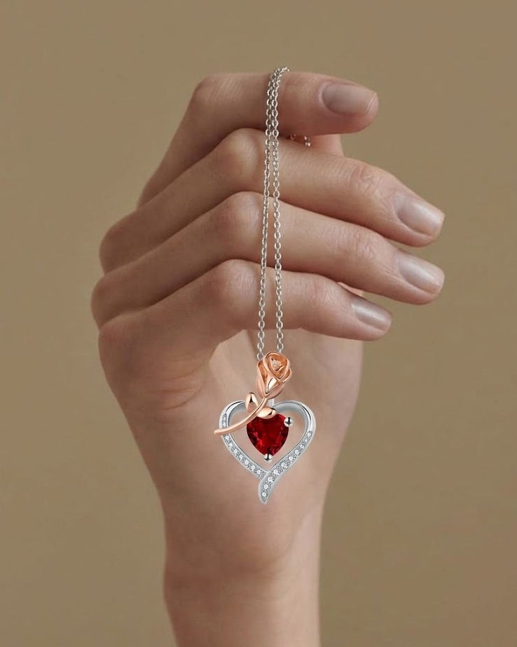 Sorpréndela este mes: Collar Rosa Corazón + Estuche en cuero azul Gratis